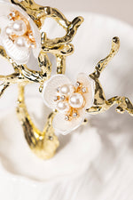 Flower Pearl Trinket luxury gift by Atelier Carrousel – image 2