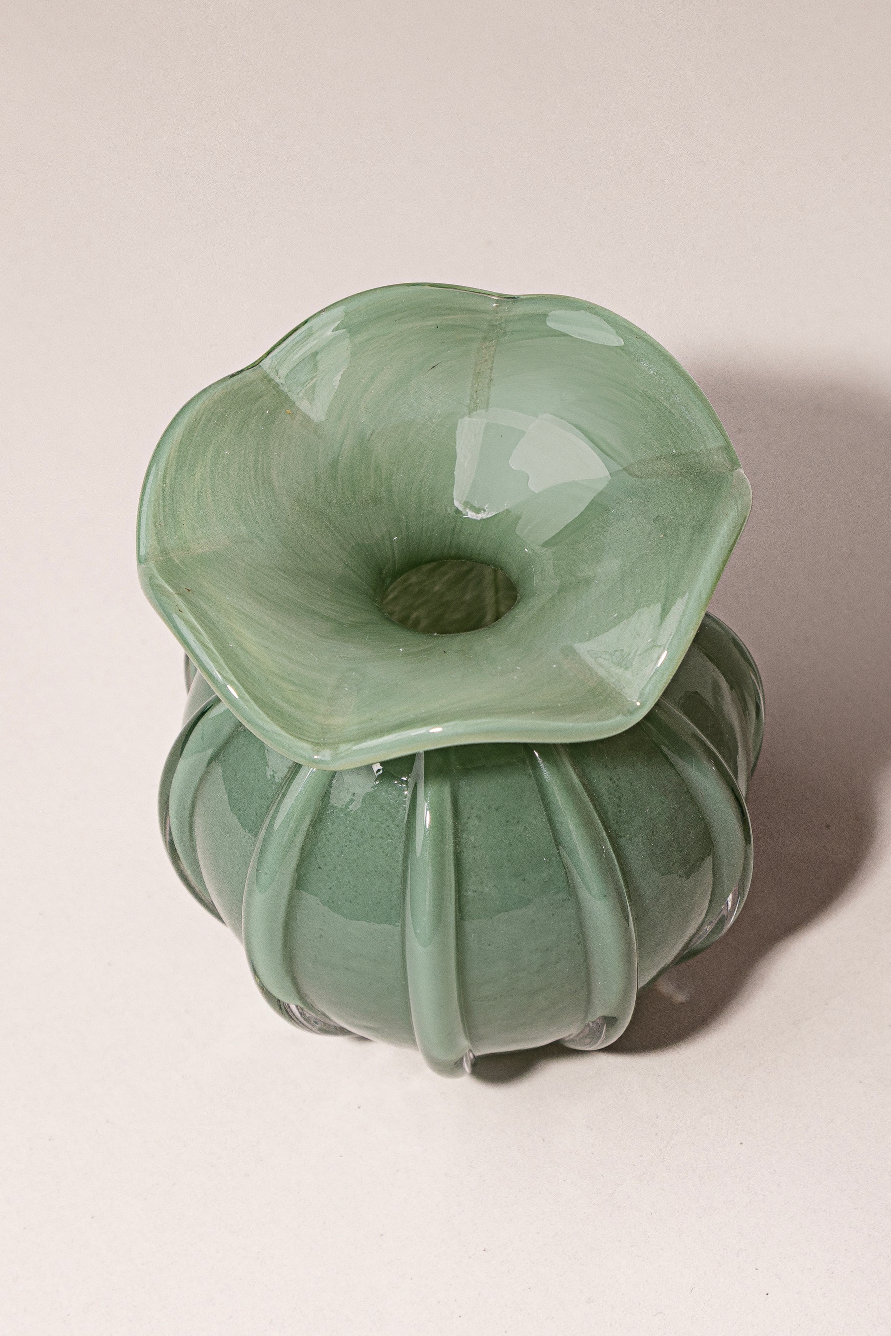 Lilypod Vases luxury gift by Atelier Carrousel – image 4