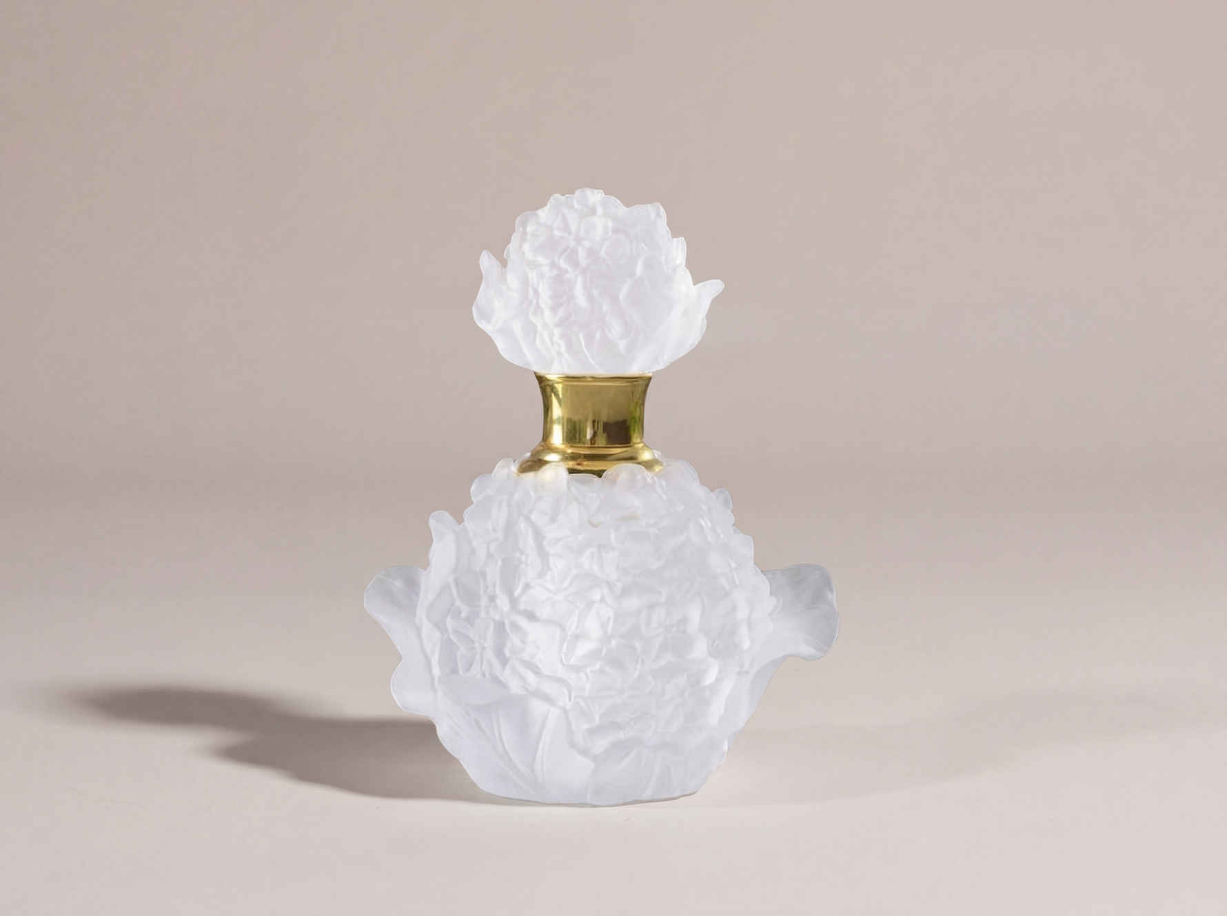 Hydrangea Bottle – هدية فاخرة من أتيليه كاروسيل – صورة 2