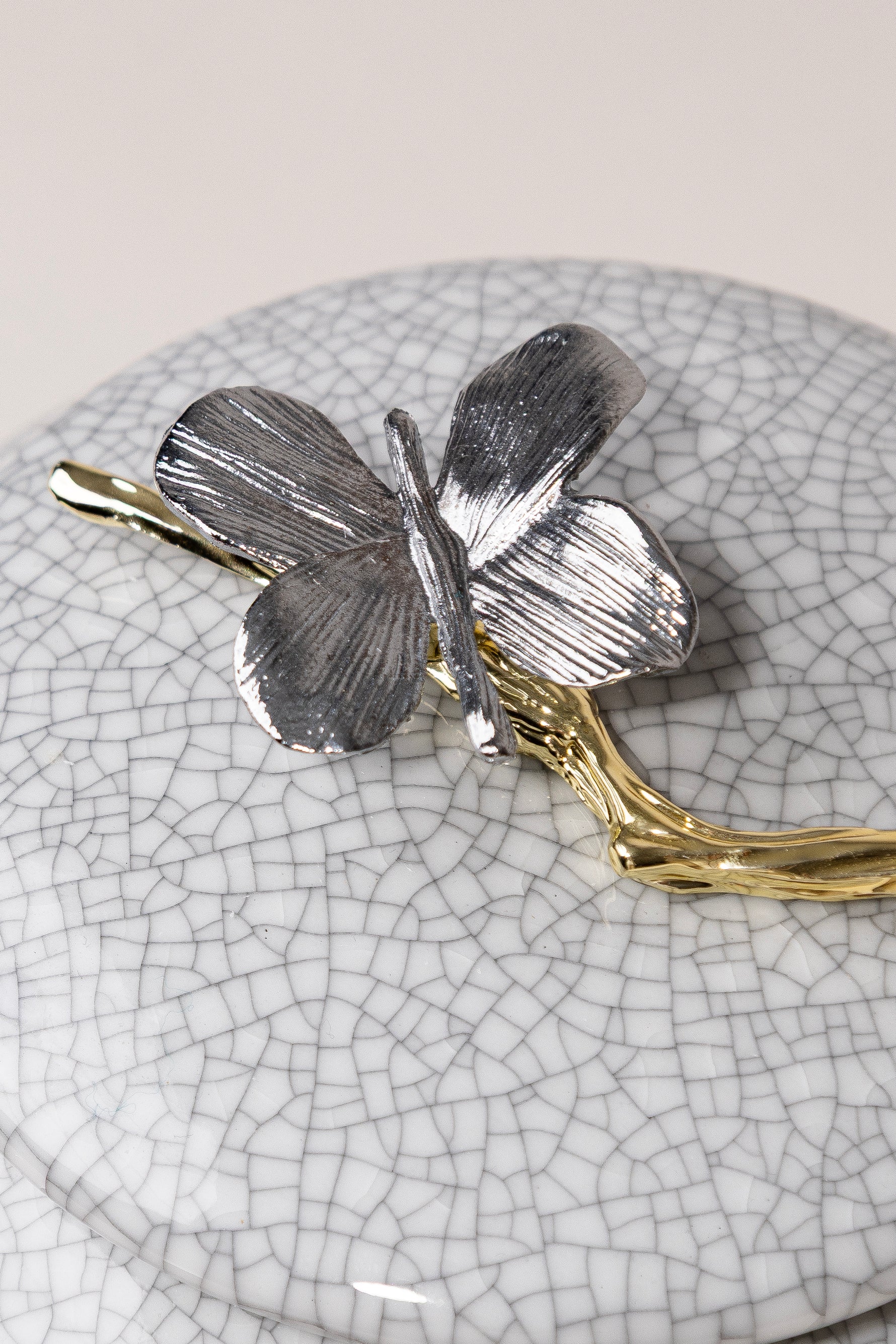 Porcelain Muse luxury gift by Atelier Carrousel – image 3