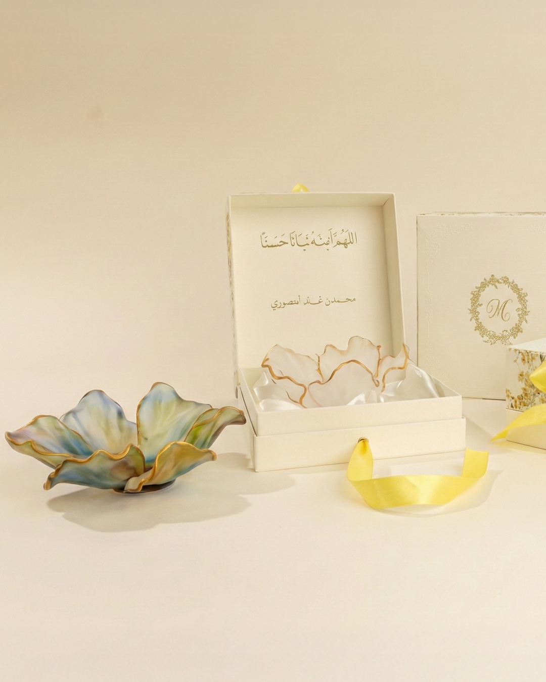 Spring Petals luxury gift by Atelier Carrousel – image 4