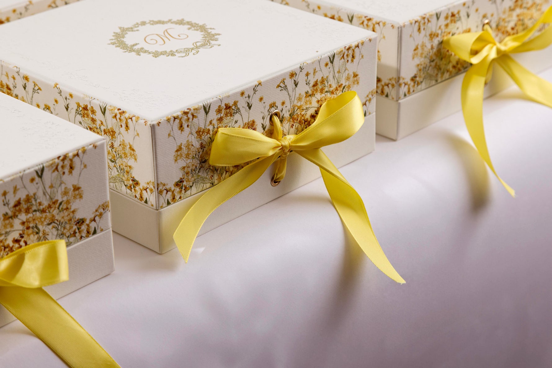 Spring Petals luxury gift by Atelier Carrousel – image 3