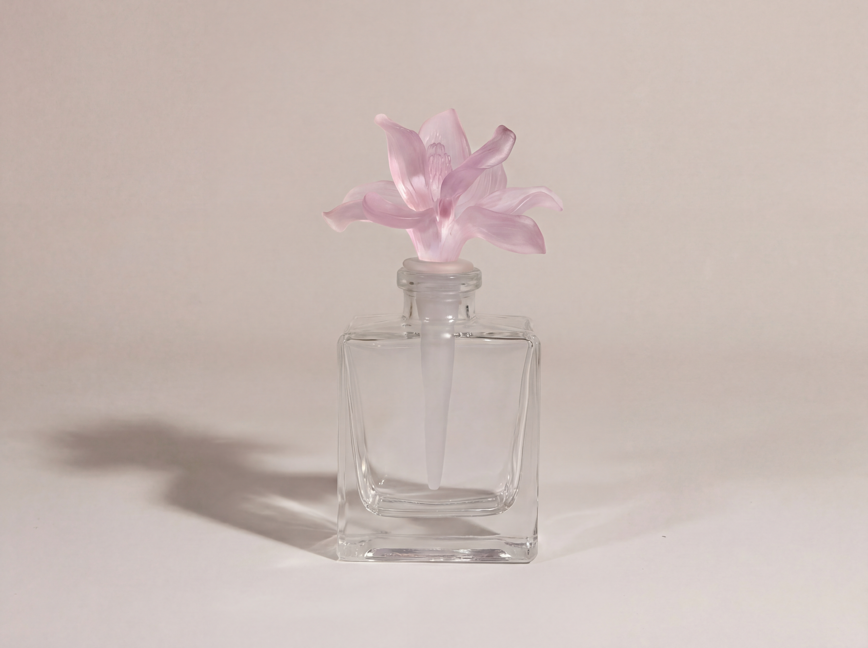Lily Perfume Bottle luxury gift by Atelier Carrousel – image 8