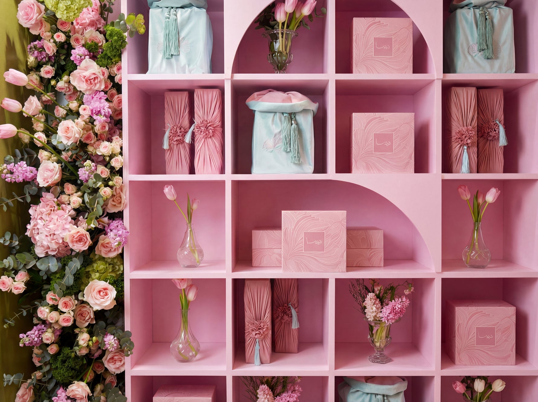 Blush Garden – هدية فاخرة من أتيليه كاروسيل – صورة 4