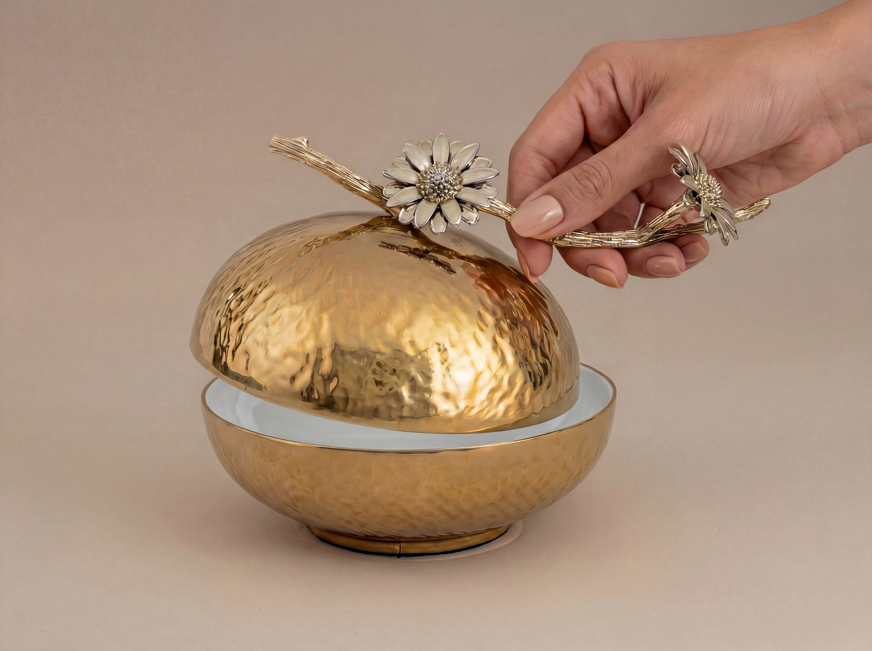 Goldflower Bowl luxury gift by Atelier Carrousel – image 2